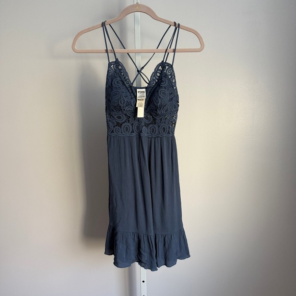 PINK Victoria's Secret Dainty Slip Blue Crochet Lace Spaghetti Strap Mini S NWT - Picture 1 of 9